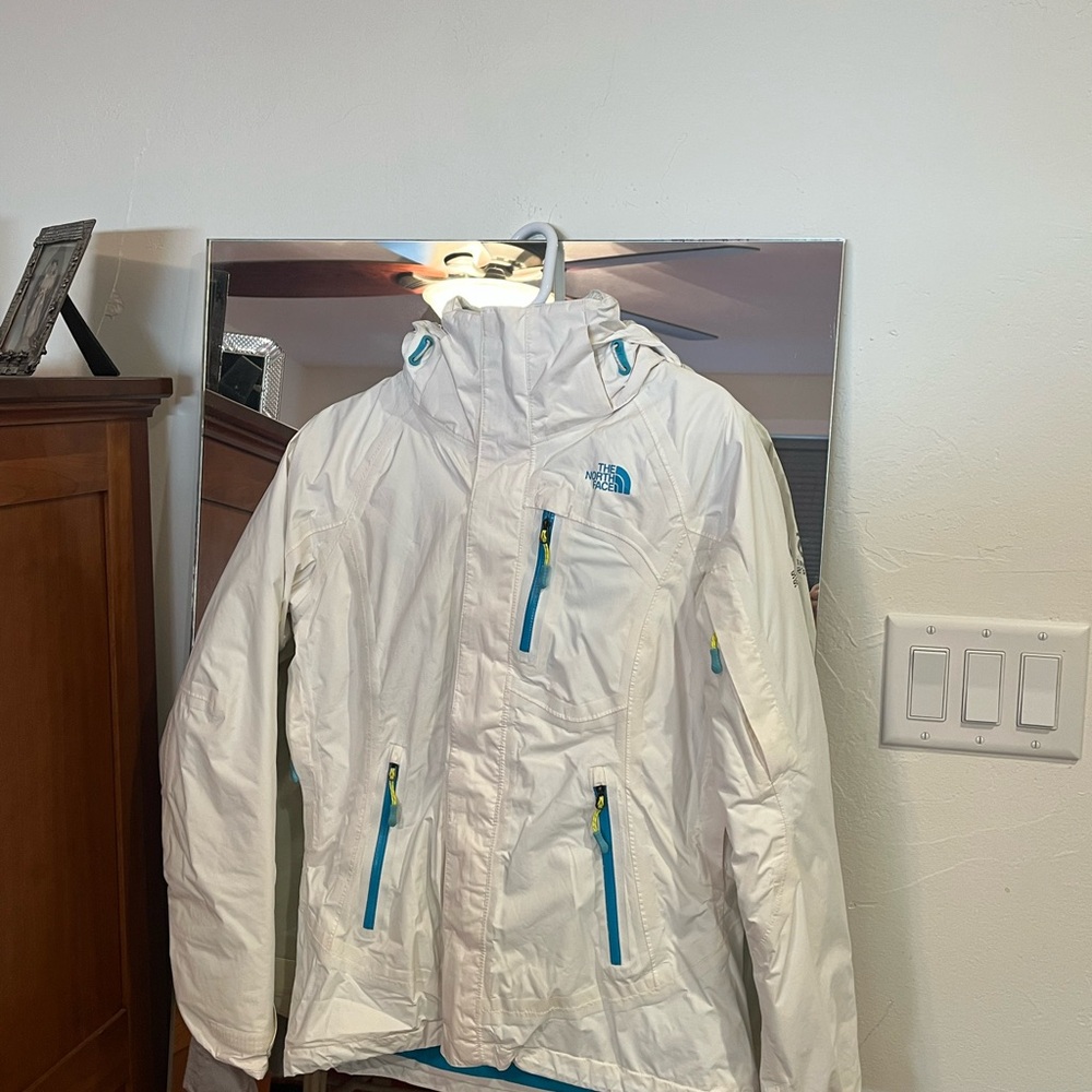 The North Face White Ski Jacket with Insulated Warmth